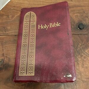 Holy Bible King James Version 1990 Giant Print Red Letter Regency Thomas Nelson